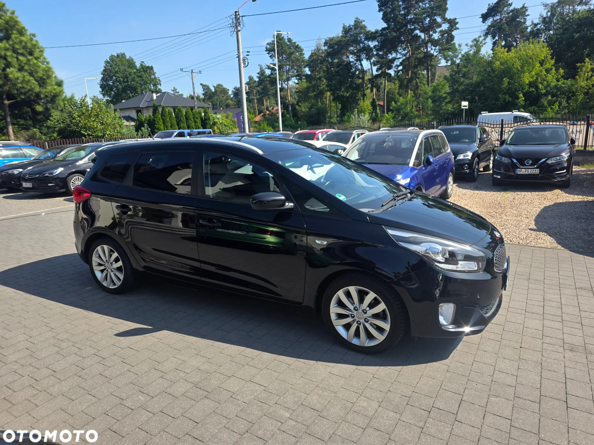 Kia Carens 1.7 CRDi 115 Fifa World Cup Edition - 2
