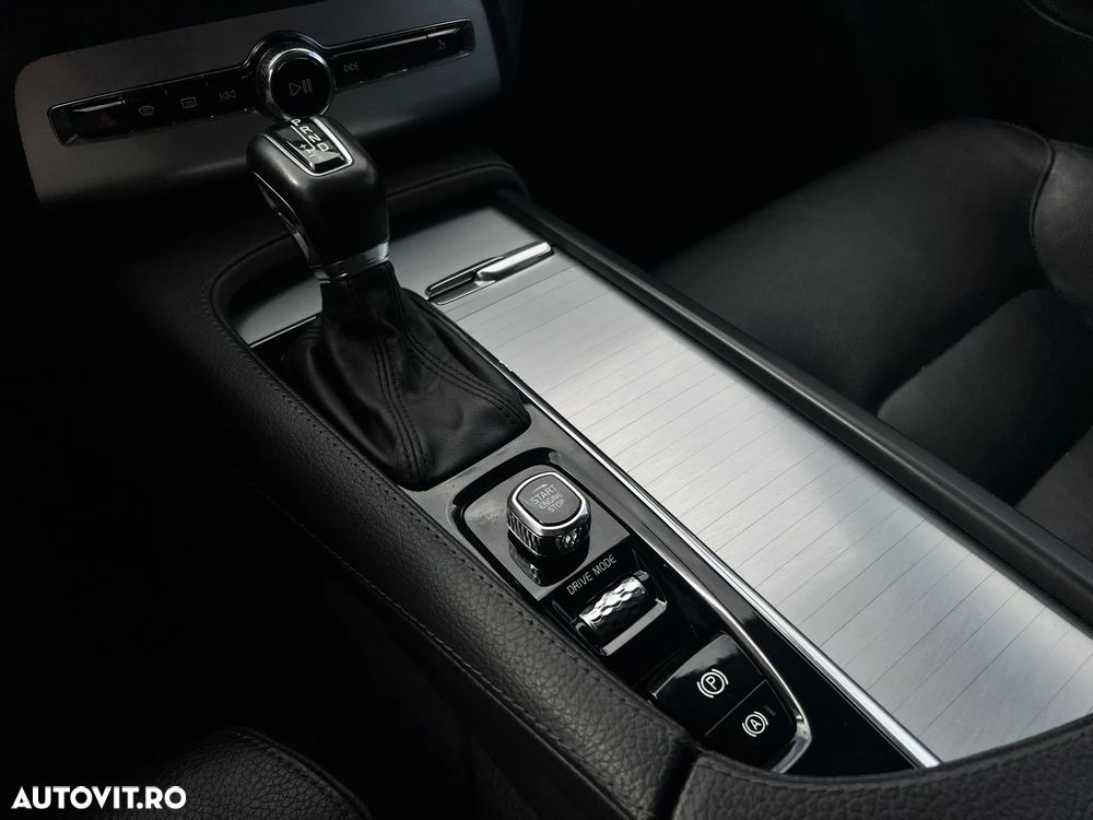 Volvo XC 90 - 10