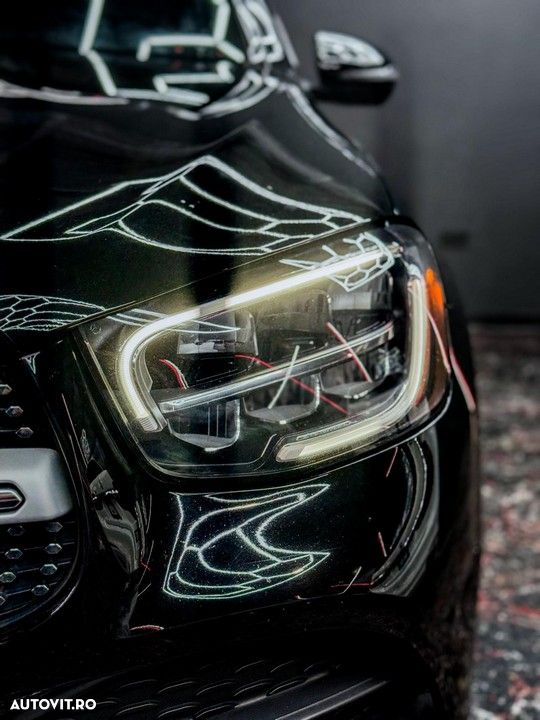 Mercedes-Benz GLC 300 4MATIC 9G-TRONIC AMG Line - 15