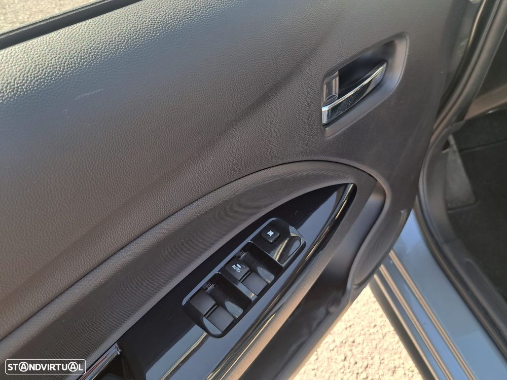 Mitsubishi Space Star 1.2 Intense CVT - 18