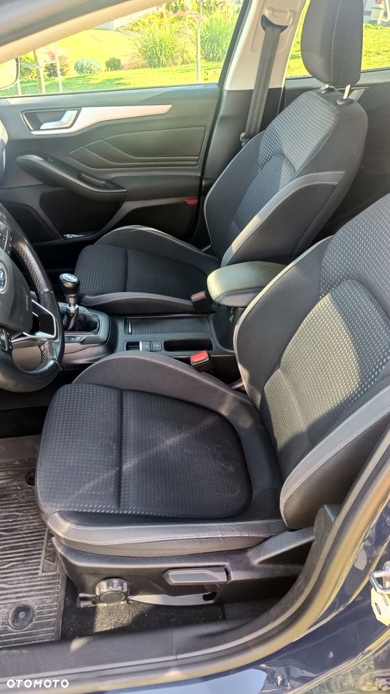 Ford Focus - 8