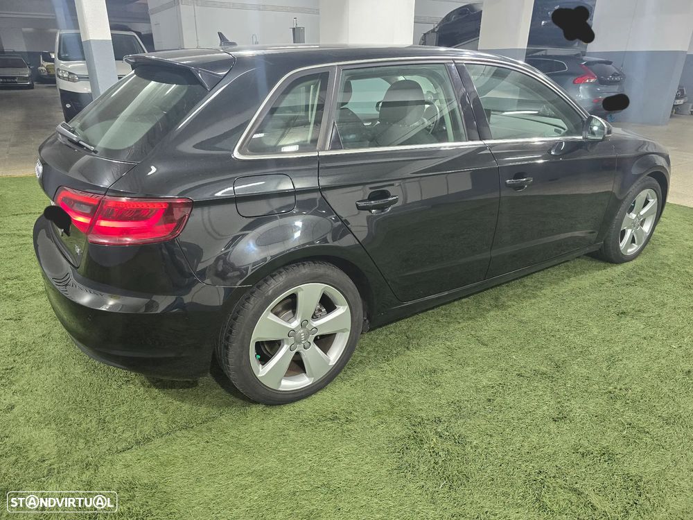 Audi A3 Sportback 2.0 TDI B.Line Attraction - 4