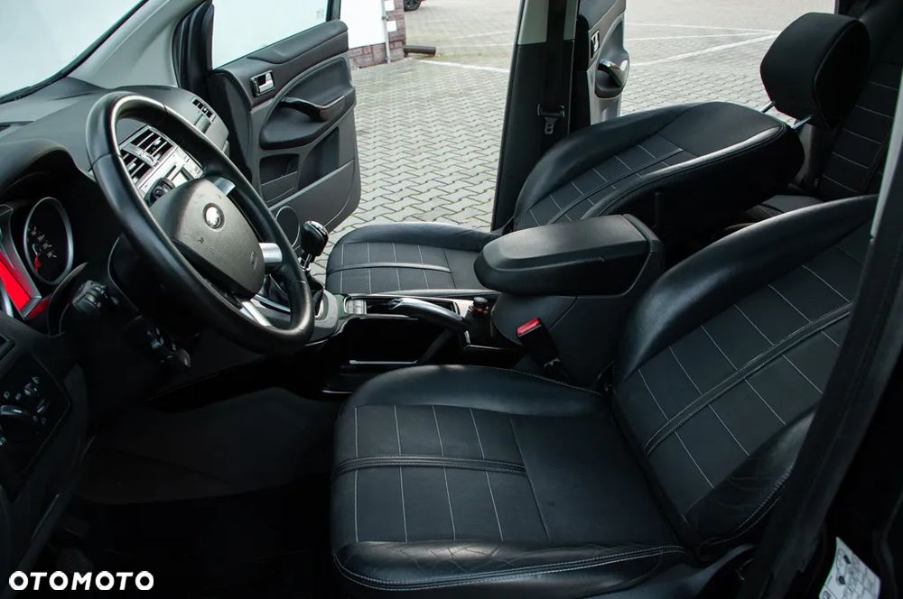 Ford Kuga 2.0 TDCi 4WD Titanium Plus - 26