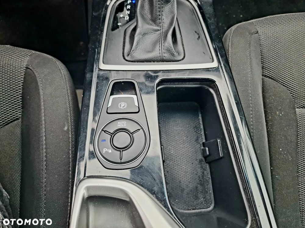 Hyundai i40 Kombi blue 1.7 CRDi DCT Premium - 24