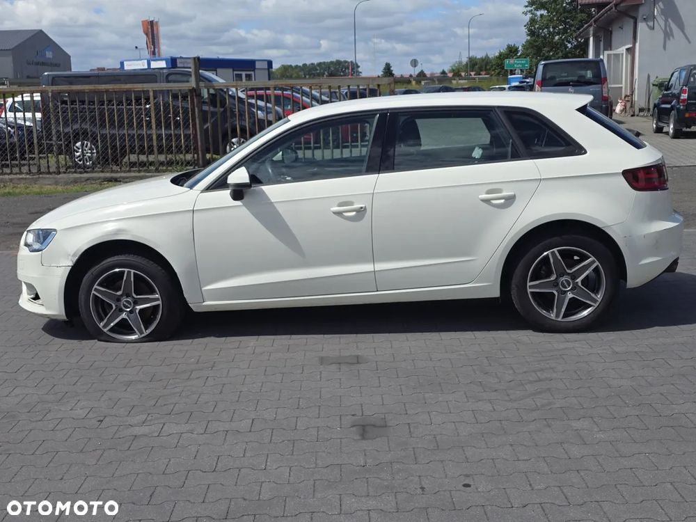 Audi A3 Sportback 1.2 TFSI Attraction - 9