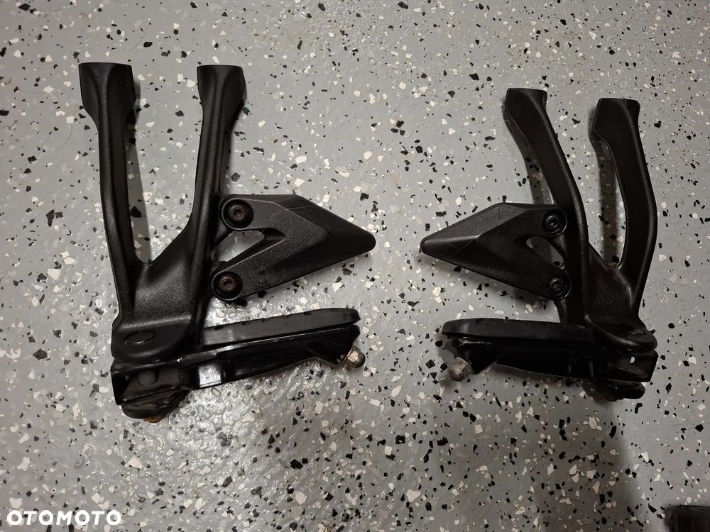 KTM Duke 125 390 set podnóżek dźwignia łapa mocowanie silnika - 4