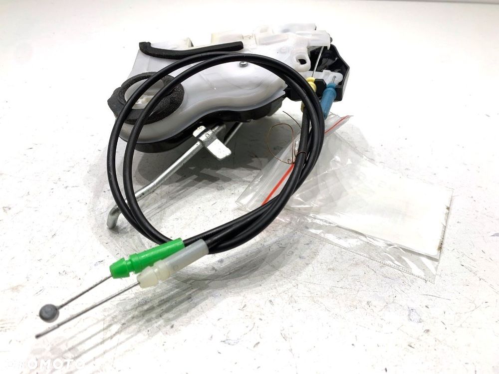 ZAMEK DRZWI PRAWY PRZÓD  SUZUKI IGNIS III (MF) 2016 - 2022 1.2 (ATK412) 66 kW [90 KM] benzyna 2016 - 2