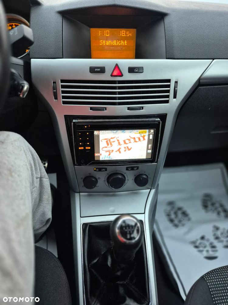 Opel Astra 1.6 Selection 110 Jahre - 30