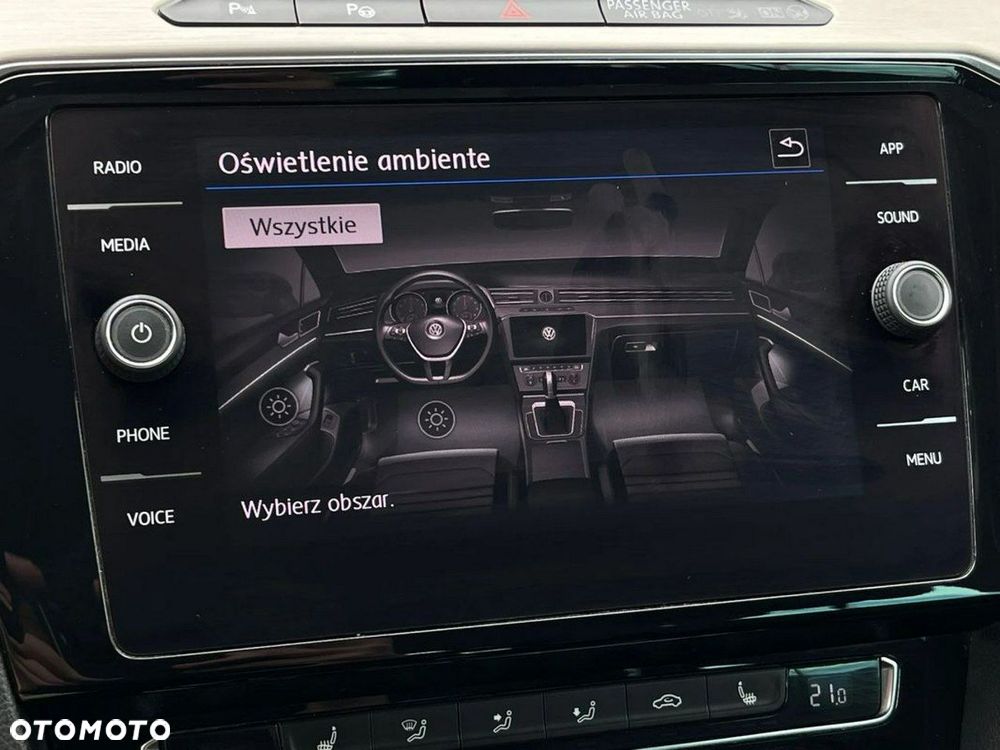 Volkswagen Passat - 33