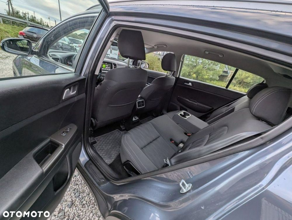 Kia Sportage - 16