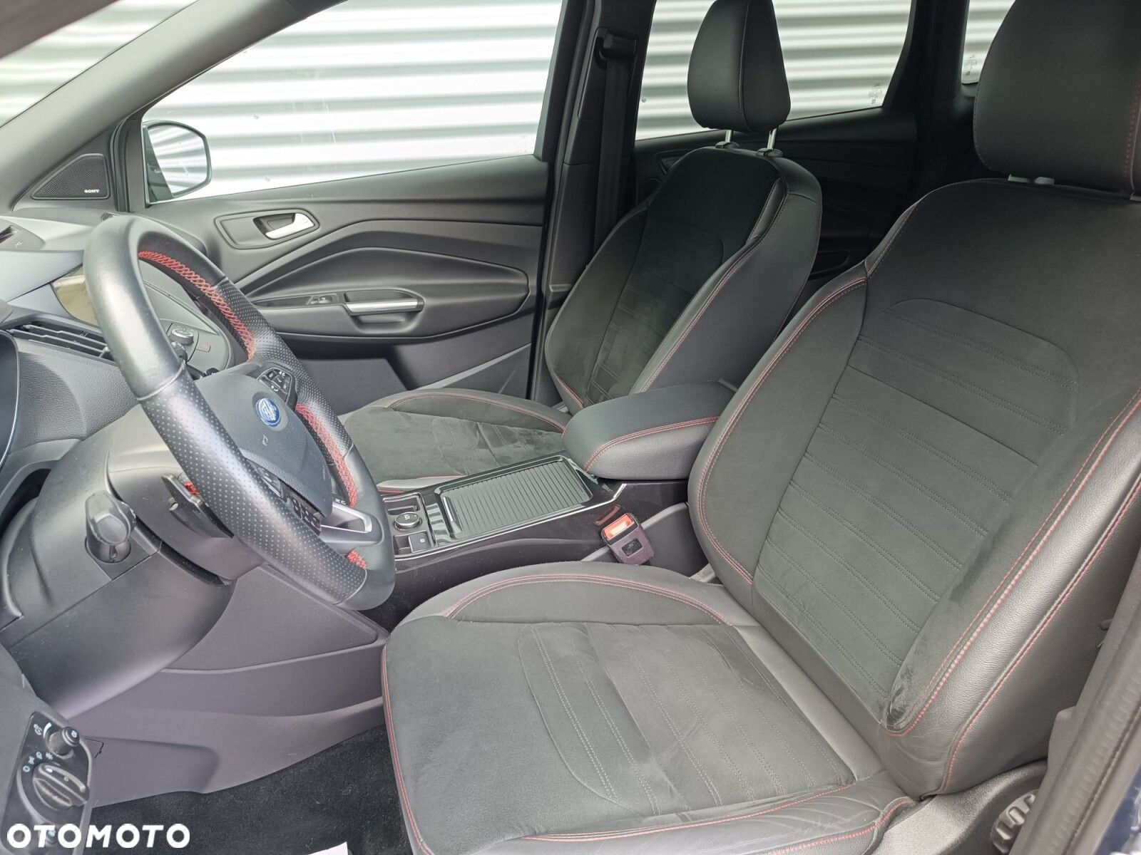 Ford Kuga - 31