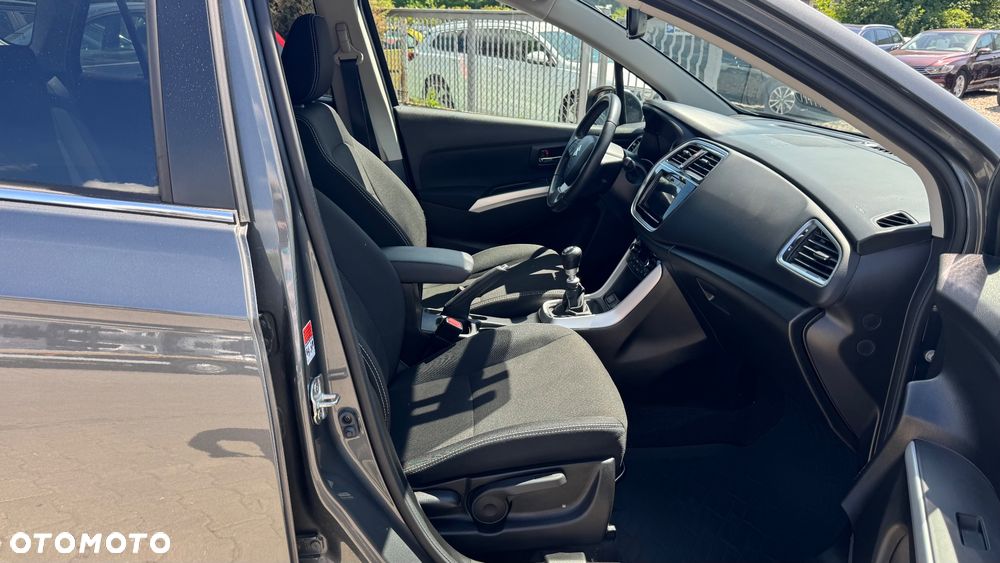 Suzuki SX4 S-Cross 1.4 T Premium - 30