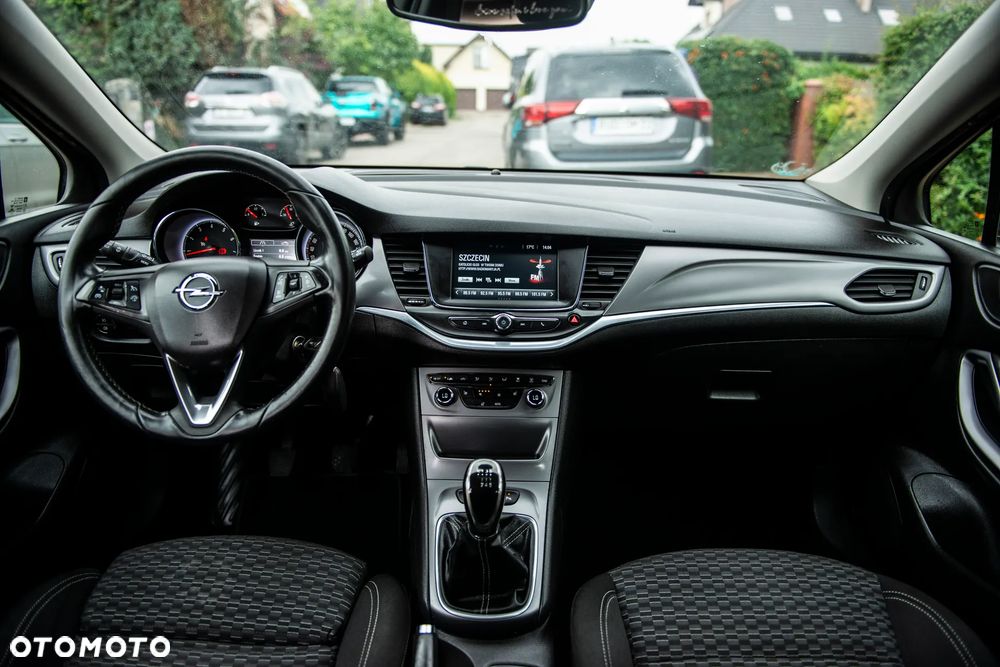 Opel Astra 1.4 Turbo Edition - 29