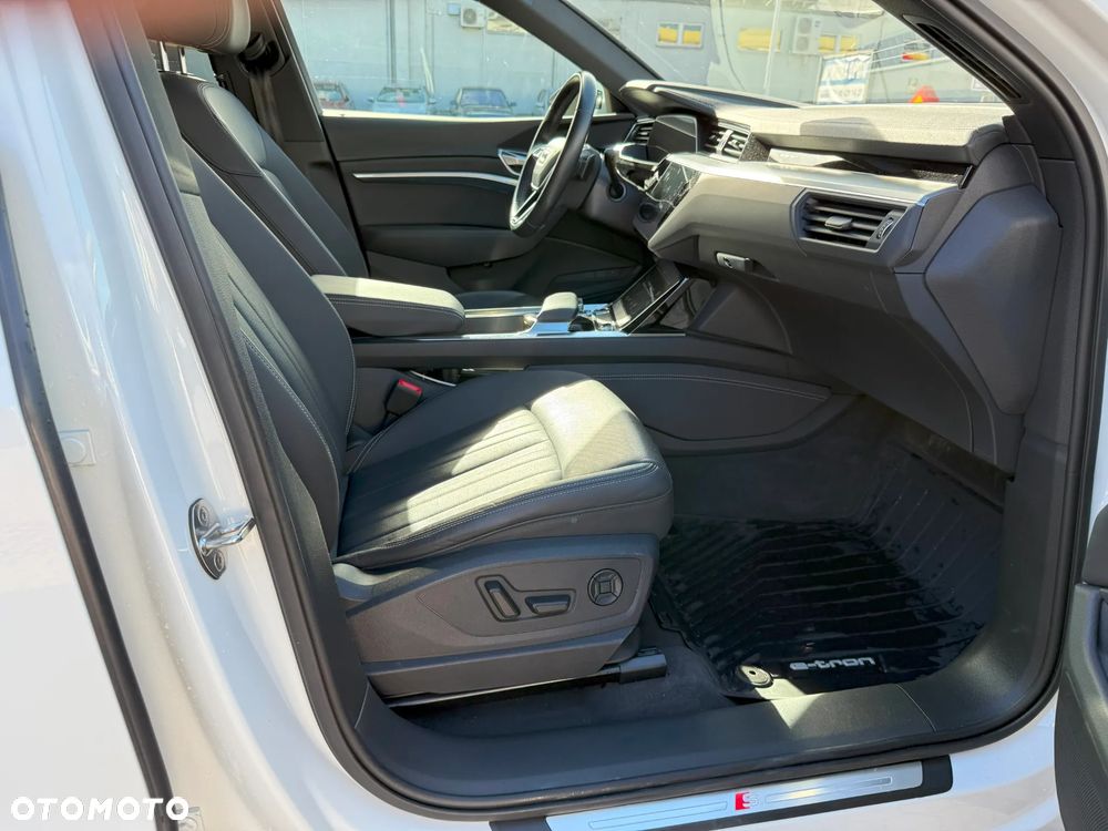 Audi e-tron Sportback 55 quattro S line - 13