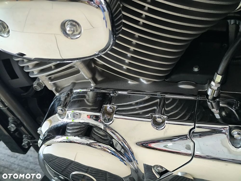 Suzuki Intruder - 39