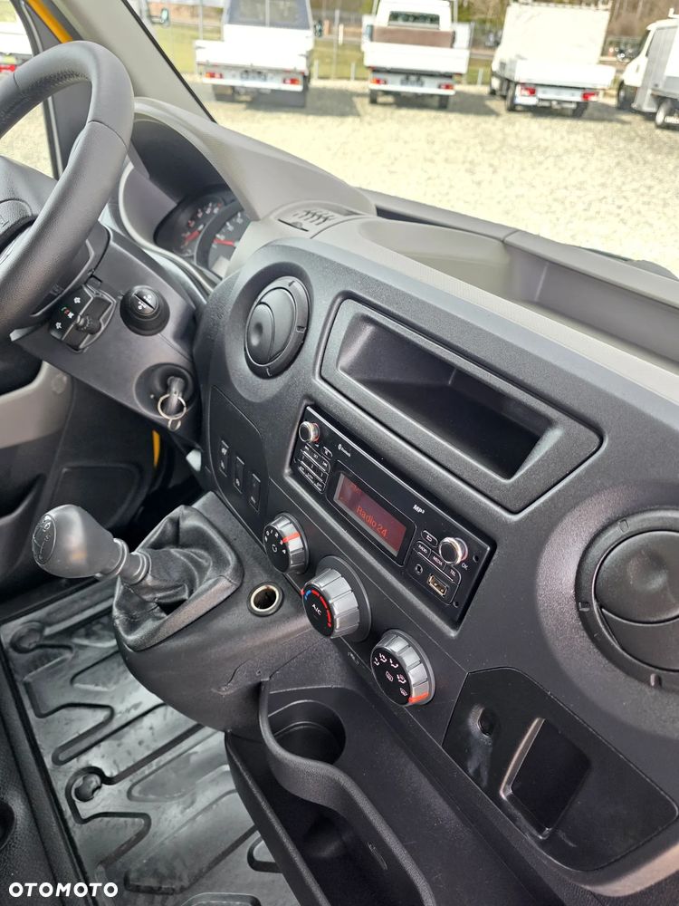 Renault MASTER 2,3 DCI 145 KONNA DOKA BRYGADÓWKA 7 OSOBOWA KLIMA WEBASTO 3,2M SKRZYNIA GWARANCJA BLIŻNIAKI DO 3,5T - 29