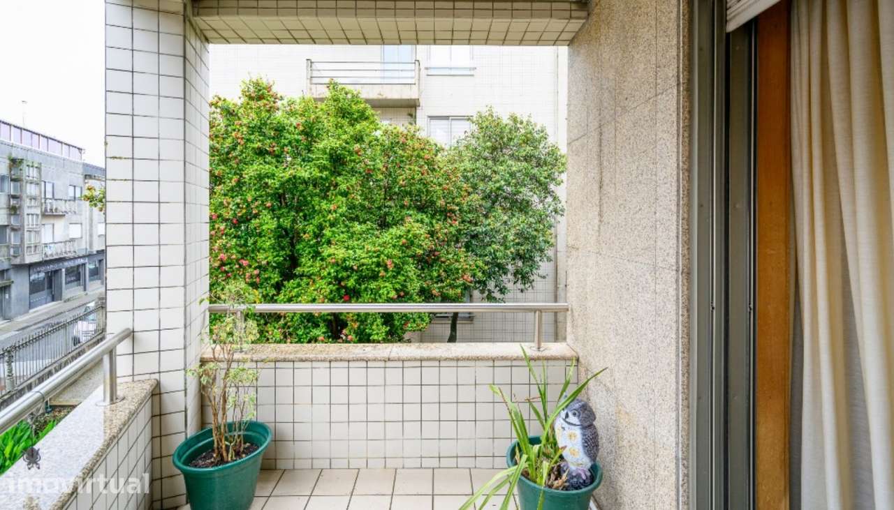 Apartamento T4 com varanda à venda no Bonfim no Porto - Grande imagem: 5/21