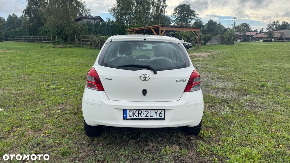 Toyota Yaris - 4
