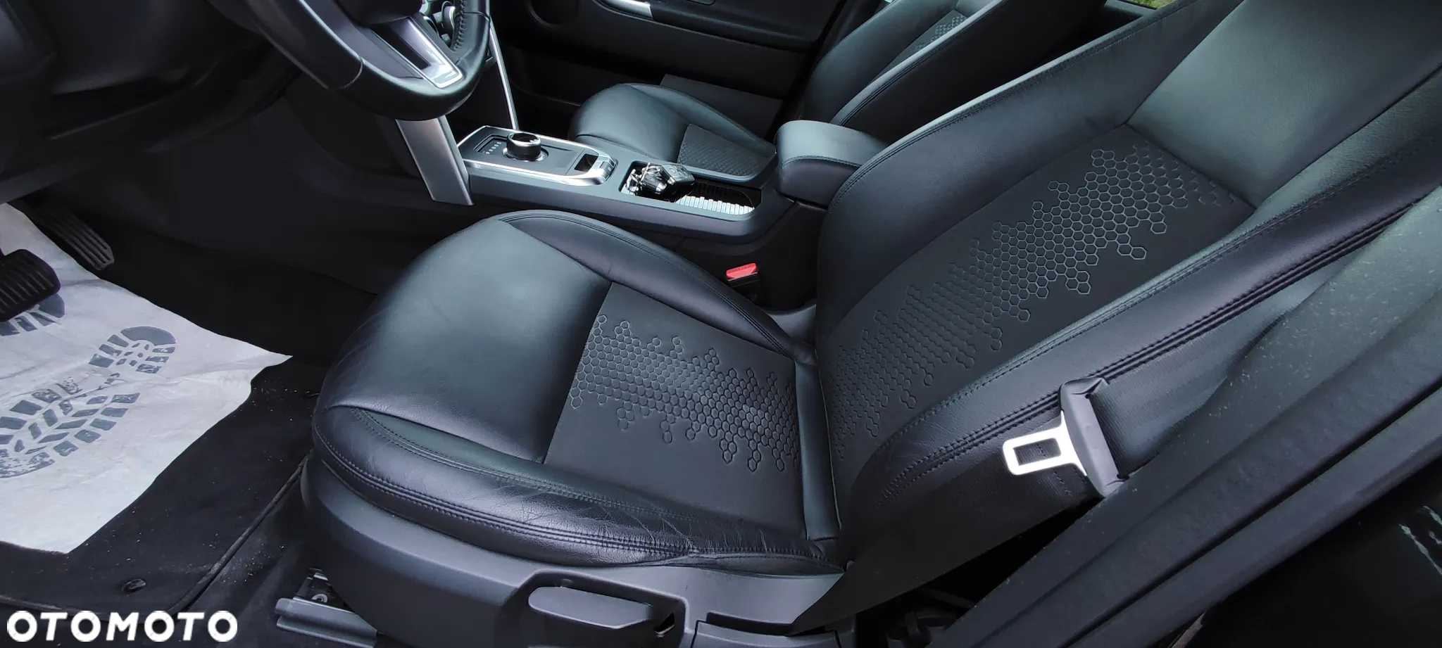 Land Rover Discovery Sport - 23