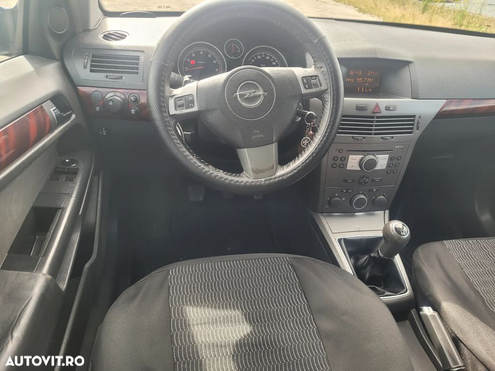 Opel Astra 1.8i Enjoy - 11