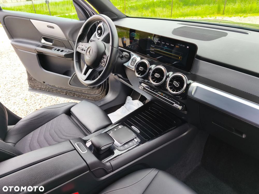 Mercedes-Benz GLB - 9