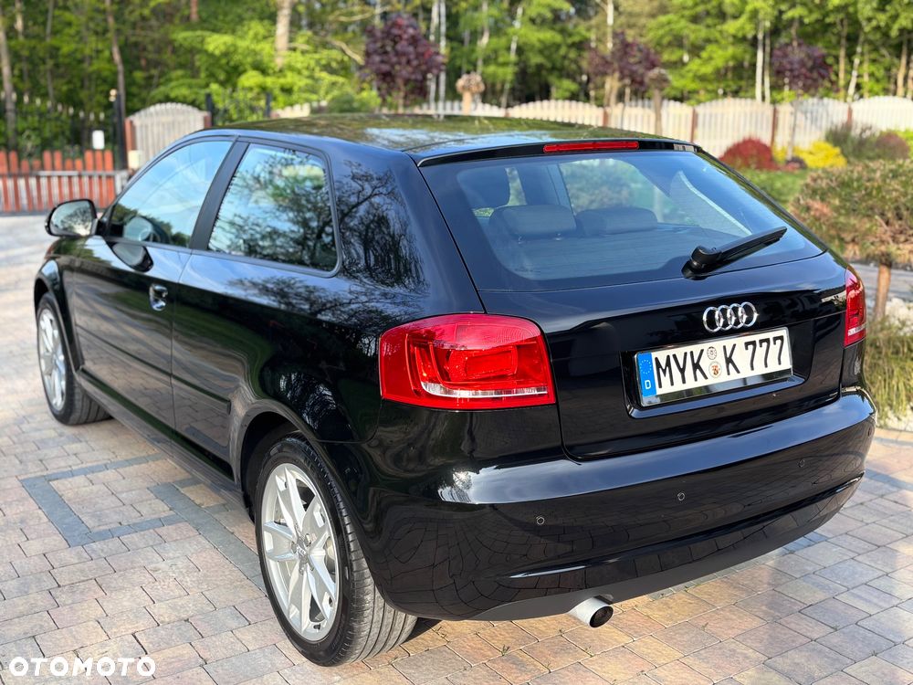 Audi A3 3-drzwiowe 1.6 Ambition - 10