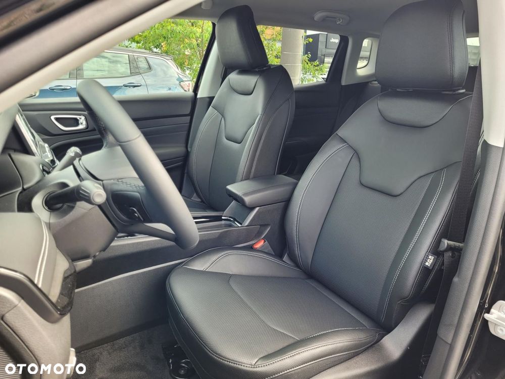 Jeep Compass - 14