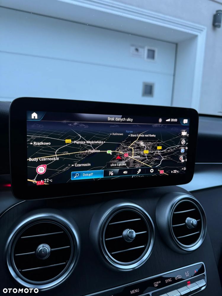 Mercedes-Benz GLC 300 4Matic 9G-TRONIC AMG Line - 21