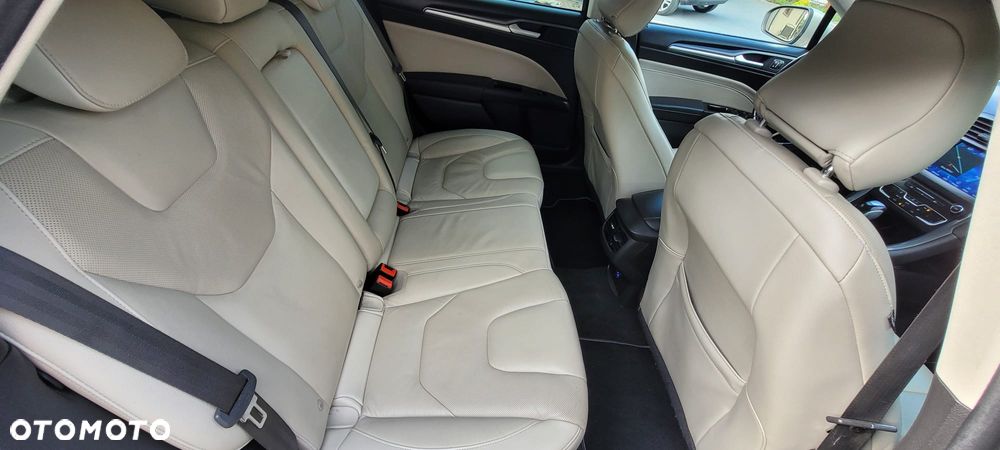 Ford Mondeo 2.0 TDCi Titanium PowerShift - 12