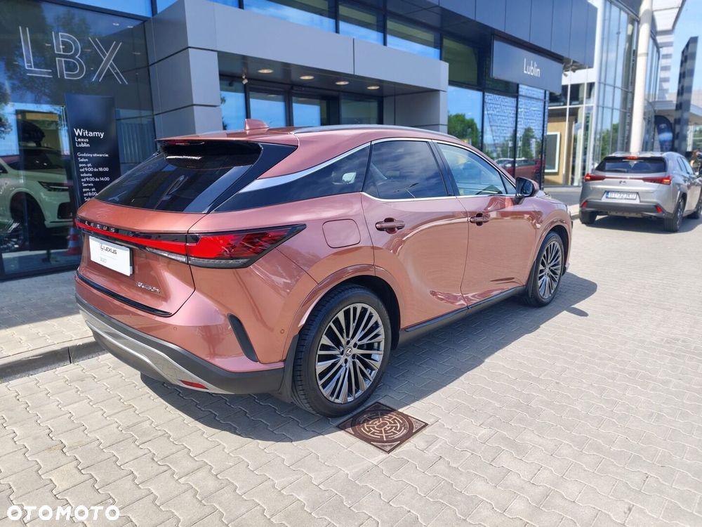 Lexus RX 450h+ Omotenashi - 28