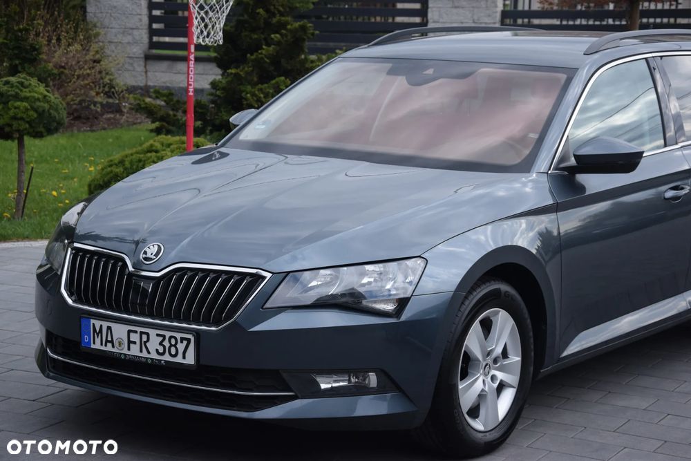 Skoda Superb 2.0 TDI Ambition - 8