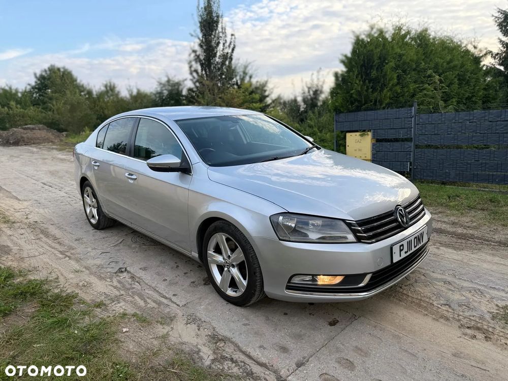 Volkswagen Passat 2.0 TDI BlueMotion Technology Exclusive - 1