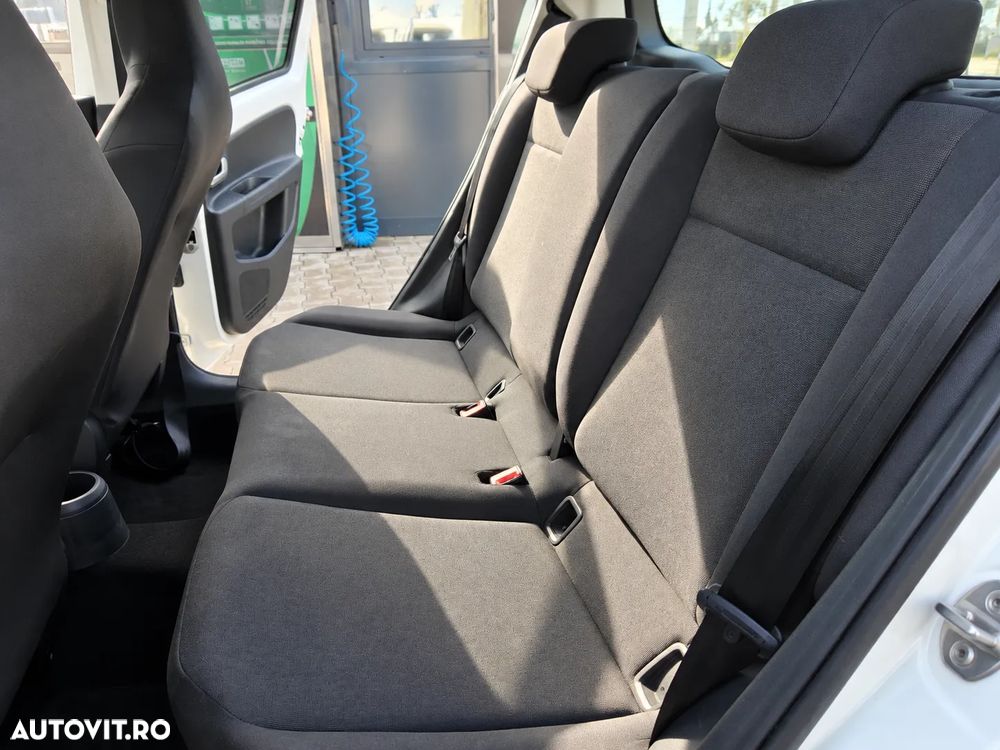 Volkswagen e-Up! - 23