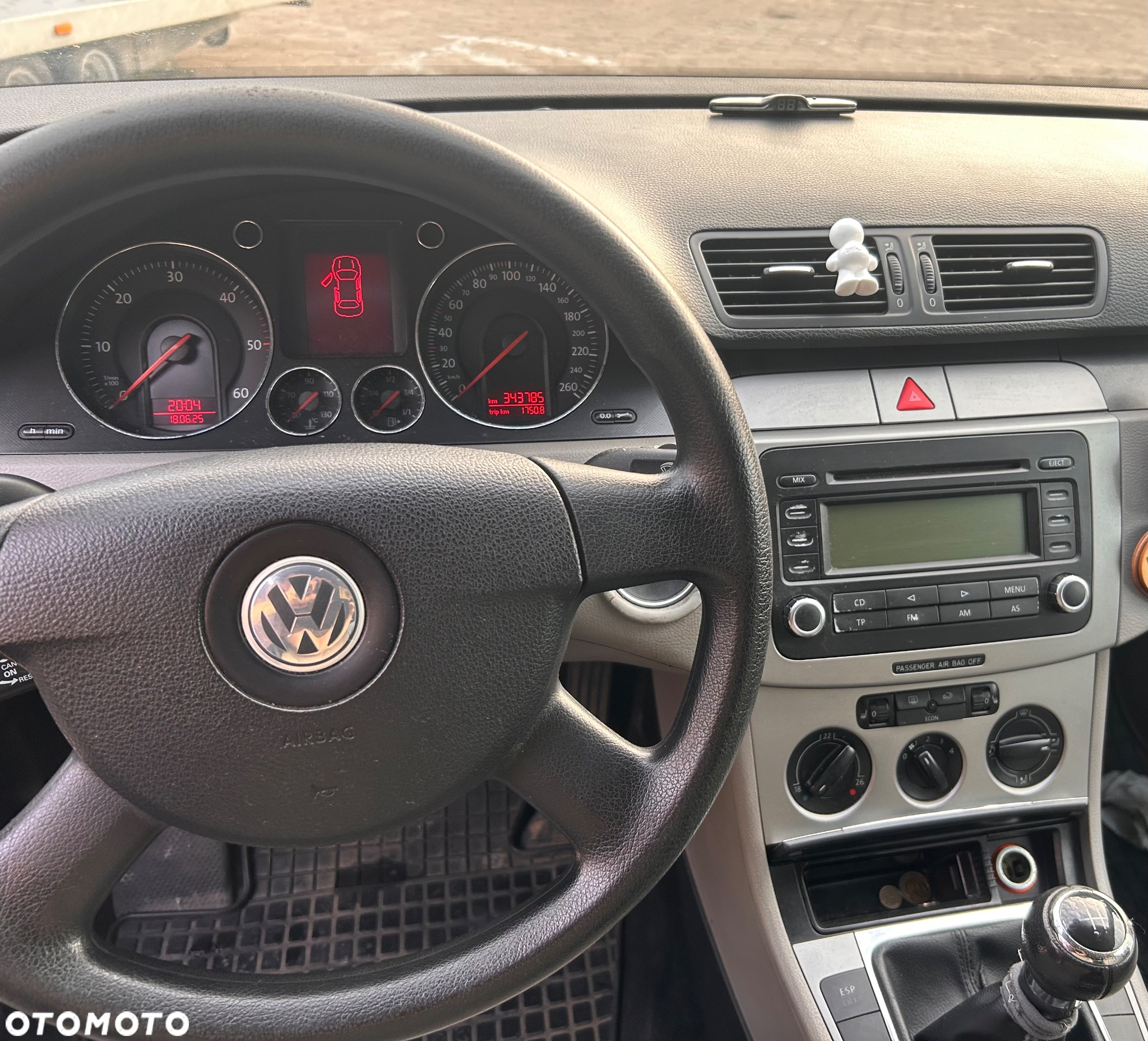 Volkswagen Passat - 8