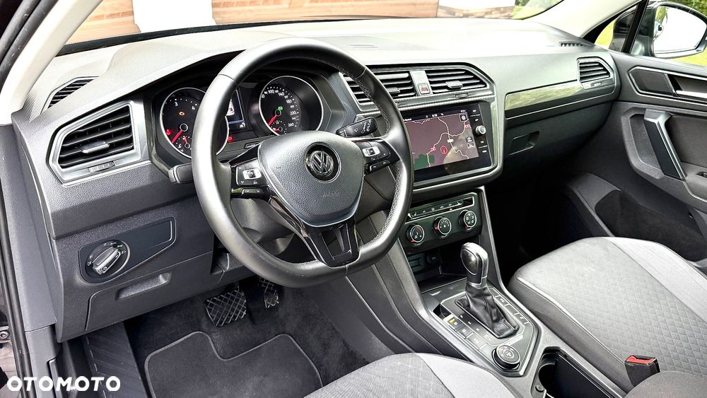 Volkswagen Tiguan - 38
