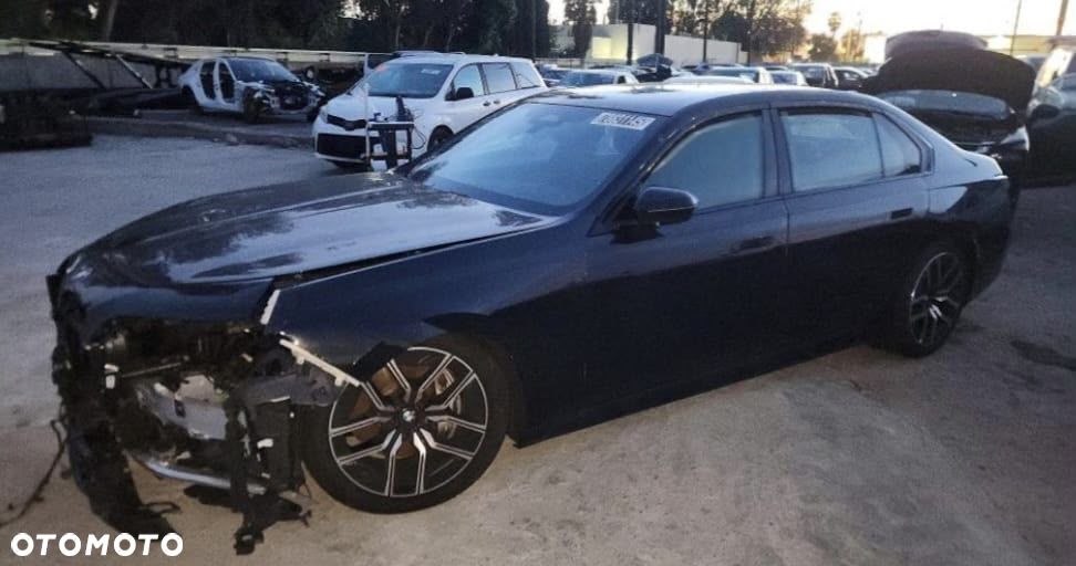 BMW Seria 7 740i - 29