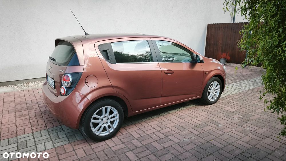 Chevrolet Aveo 1.6 LTZ - 7