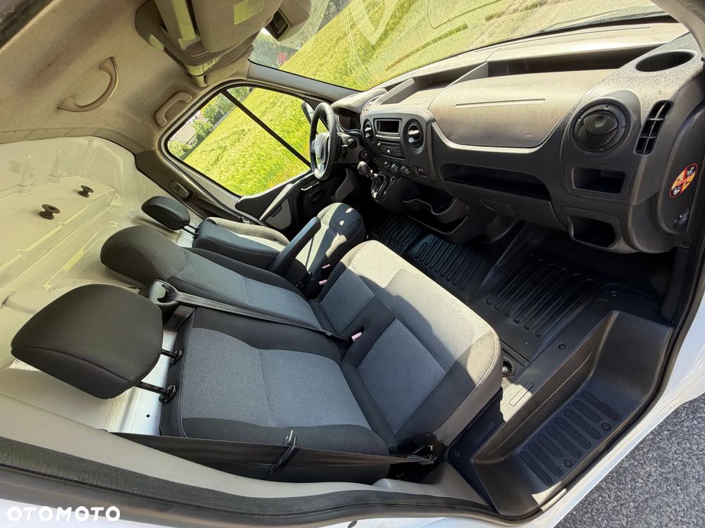 Renault Master * 2.3 / 125KM * L2H2 * Średni / Podwyższany * Furgon / Blaszak * - 35