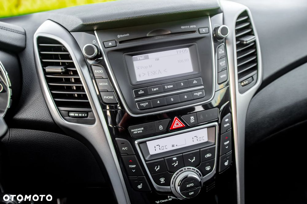 Hyundai i30 blue Kombi 1.6 GDi Style - 26