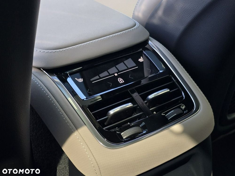 Volvo XC 90 T8 AWD Plug-In Hybrid Ultra Dark 7os - 22