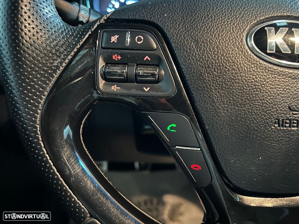 Kia Ceed 1.6 CRDi GT Line - 33