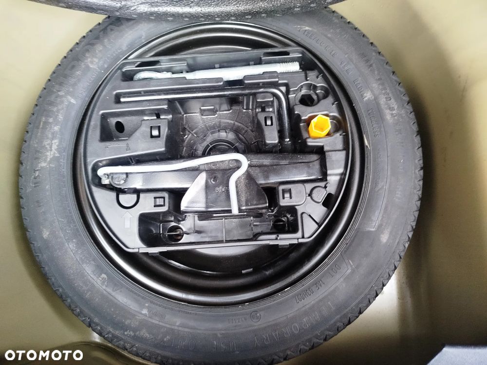 Peugeot 208 PureTech 130 EAT8 GT Pack - 28