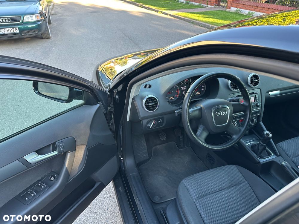 Audi A3 Sportback 1.6 TDI DPF Attraction - 15