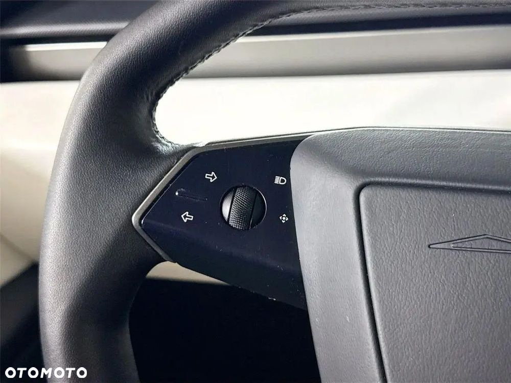 Tesla Cybertruck - 30