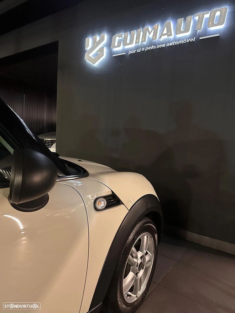 MINI 3 Portas One D - 18