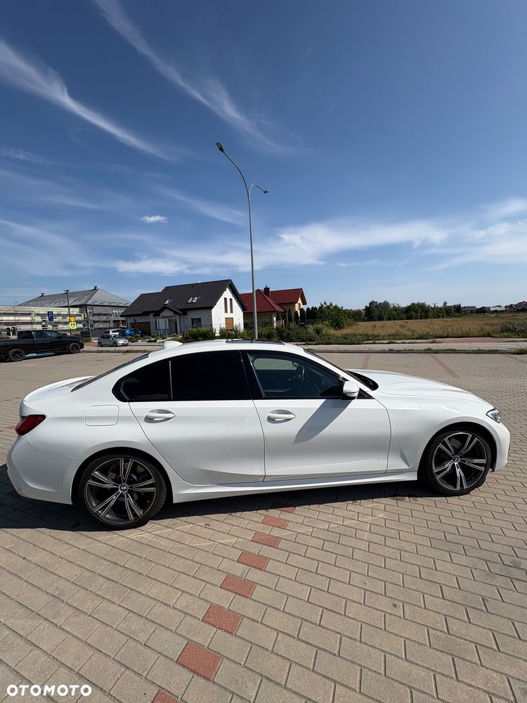 BMW Seria 3 330i M Sport - 2