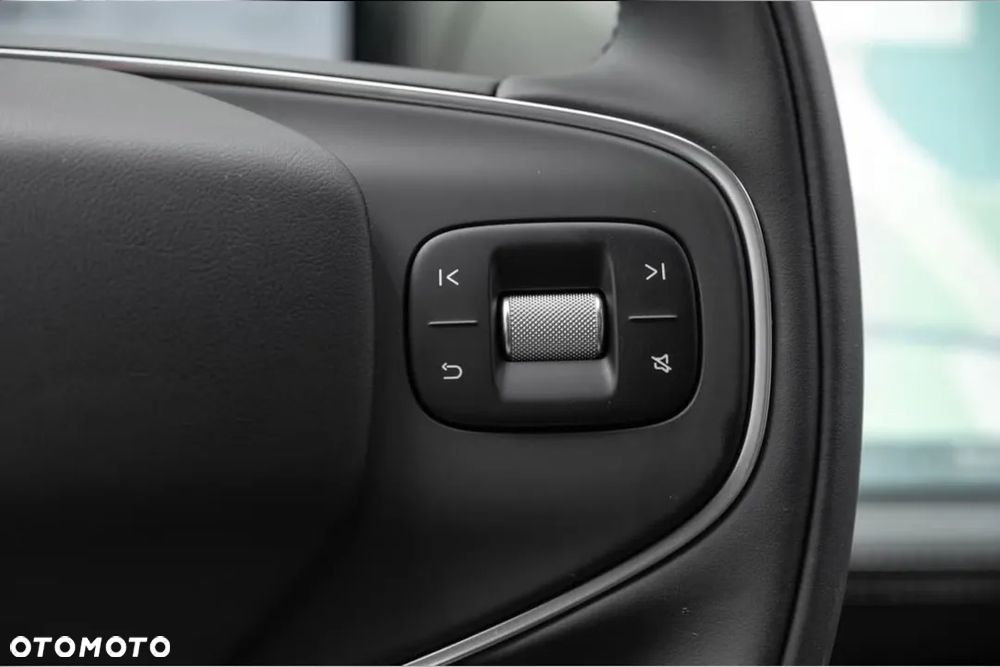 XPeng G9 98 kWh AWD Performance - 25