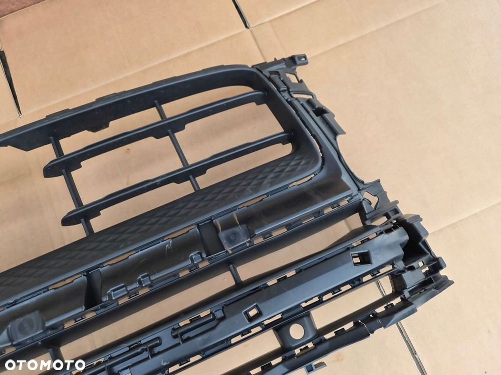 kratka zderzaka przedniego porsche macan 95b ii lift oryginał ładny stan - 3