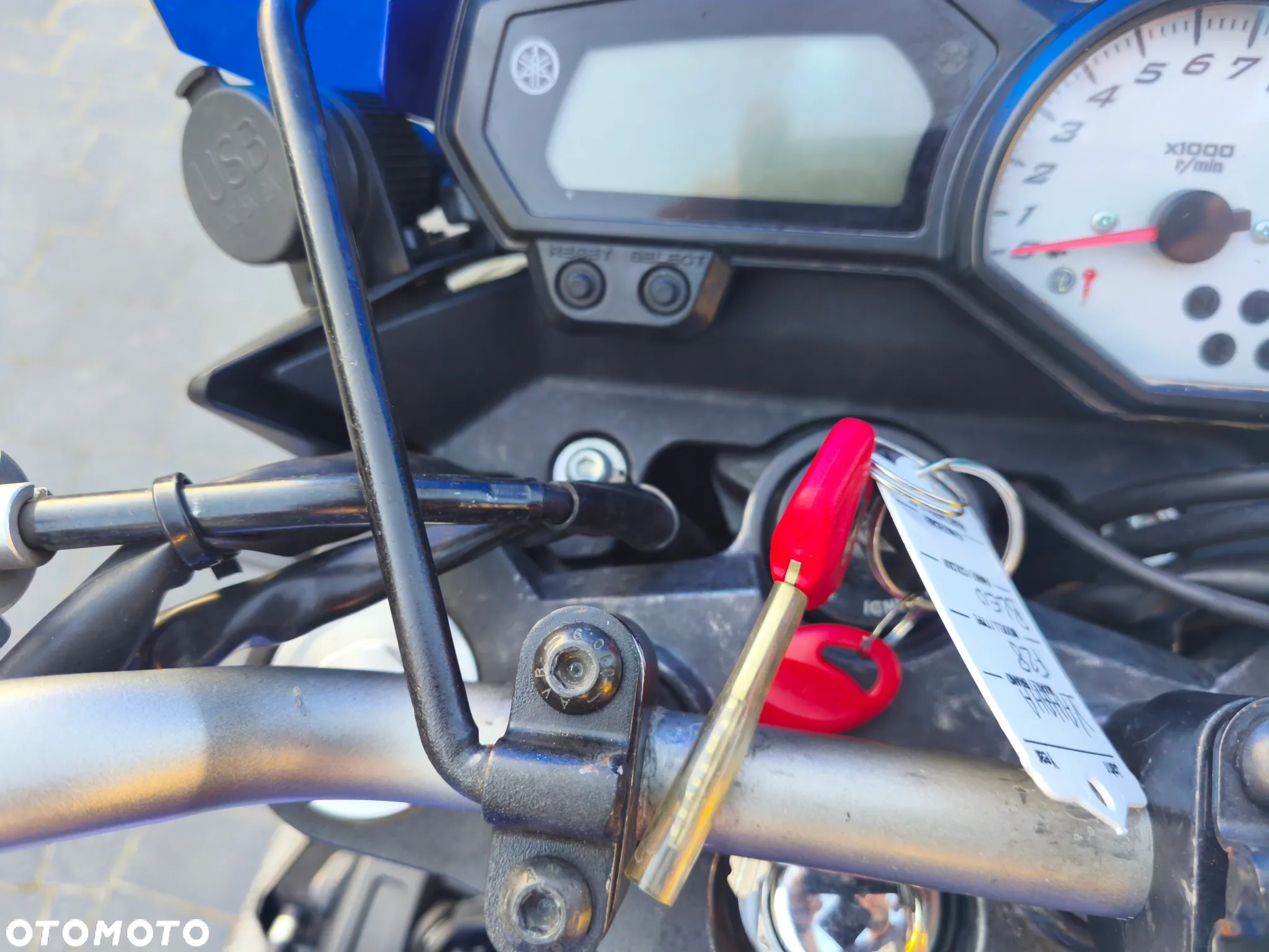 Yamaha FZ8 - 21