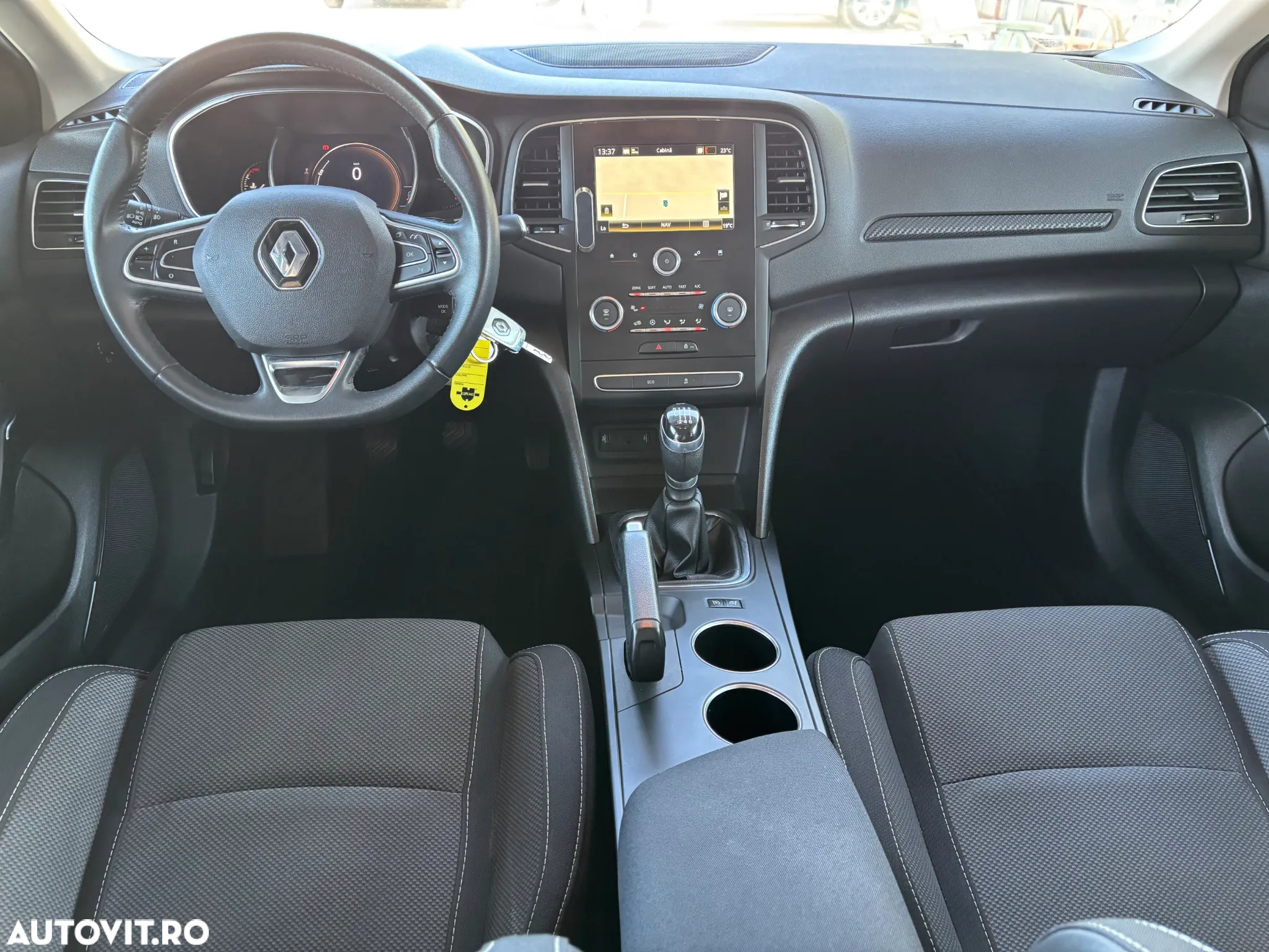 Renault Megane BLUE dCi Business - 16